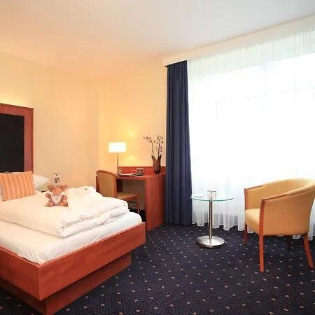 Western Steinsgarten Hotell 4*